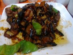 -老码头黑皮肘子锅包肉(赣水路店)