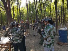 -亲兄弟真人CS团建拓展基地