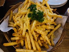 薯条-Naughty Nuri’s Phuket