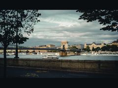 -多瑙河畔鞋履雕塑