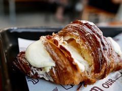 泡芙羊角-OUR Bakery(三里屯太古里店)