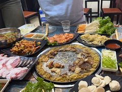 -牛牛牛酸菜煎肉店(望云寺路店)