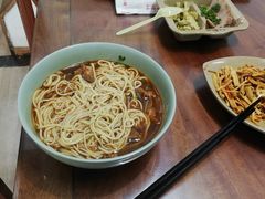 -亮亮面馆(经六路店)