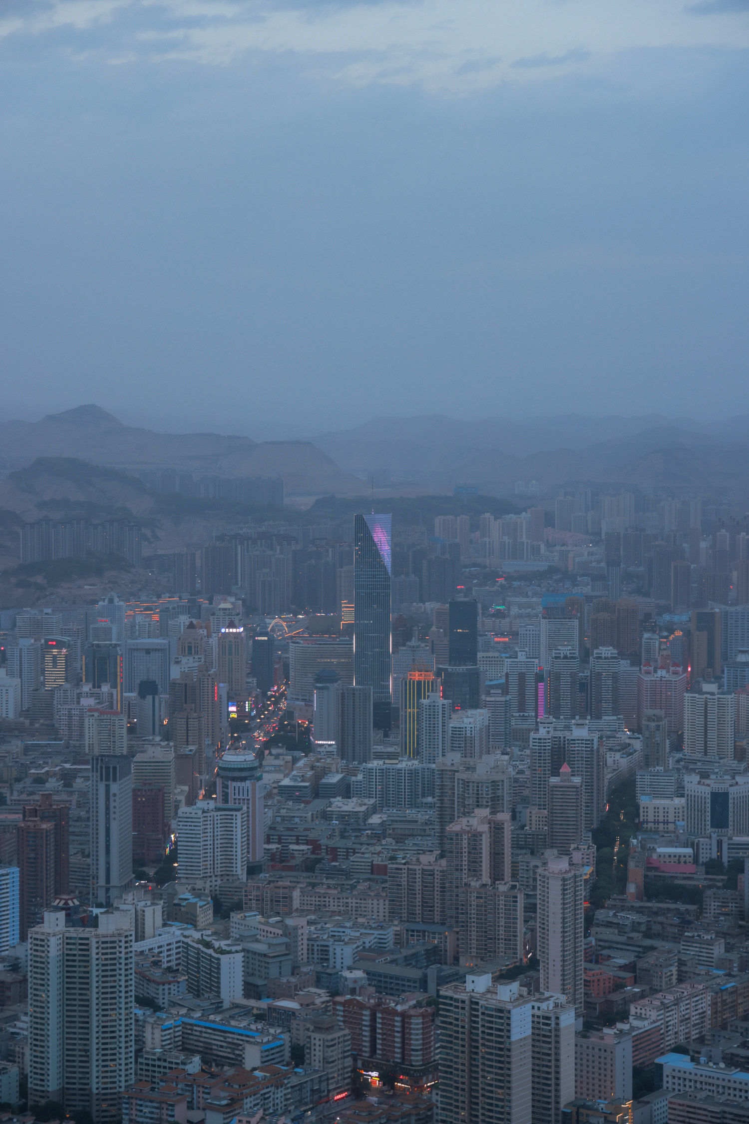兰州夜景名不虚传9515兰山公园机位攻略