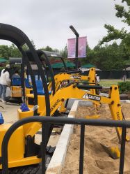 -季高兔窝窝亲子园(上海薰衣草公园店)