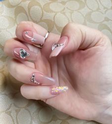 -斯馨·健康美甲美睫