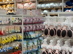 -名创优品(惠州华贸购物中心店)