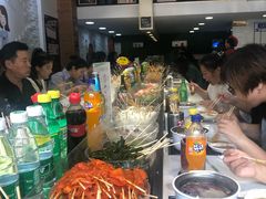 -百品聚旋转火锅(万德庄店)