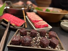 -三出山火锅(南京万象天地店)