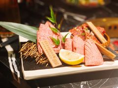 -山川小町·极番烧肉(新地假日广场店)