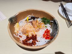 云溪凉米线-雲說·花(西宸天街店)