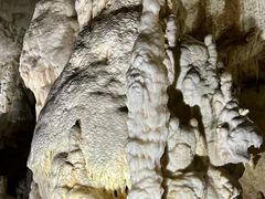 -波斯托伊纳溶洞