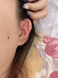 -花师傅专业手穿耳洞打耳洞穿孔