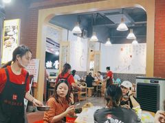 等位区-正贰捌经重庆老火锅(建设路店)