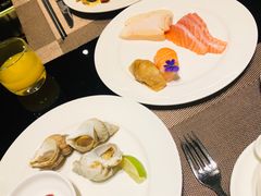 -大中华希尔顿酒店-念自助餐·嗨啤·小龙虾