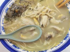 招牌黄鱼面-明呈黄鱼面馆(斜土路店)