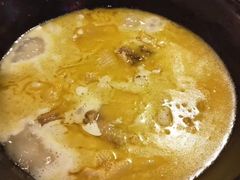 -鲜入围煮花胶鸡海鲜火锅