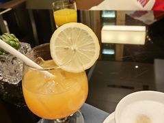-上海漕河泾万丽酒店