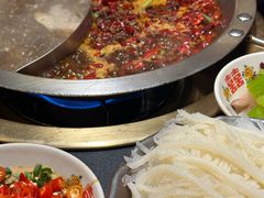 菌汤鸳鸯锅-沸炉重庆老火锅(军事博物馆店)
