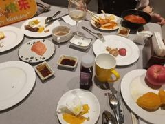 -广州万富希尔顿酒店·感趣自助餐厅·金秋蟹宴生蚝海鲜刺身