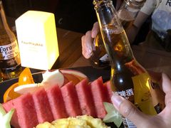 -FOUR PLAY BAR