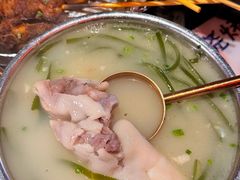 -何师烧烤Pro ·江湖川菜·小龙虾·精酿啤酒(太古里旗舰店)