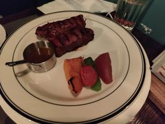 -食间牛排(重庆路万达店)