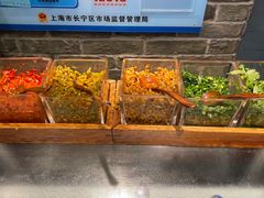 -呷佬·长沙手工米粉(金沙江路店)