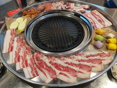 -哈哈碳都·牛肋条无限自助烤肉(宝龙店)