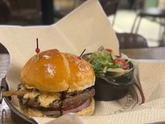 -BOURBON 玻本美式餐厅酒吧(虹桥新天地店)