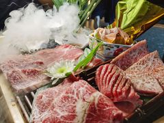 -铭牛烧肉·和牛海鲜自助(高新月牙湖店)