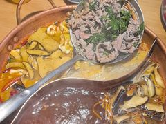 -洱火云南酸菜牛肉火锅(石景山当代商城店)