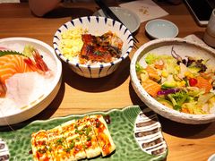 牛油果三文鱼沙拉-初居食屋日式料理(万象城购物中心店)