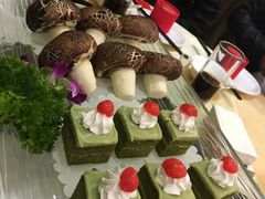 抹茶蛋糕和磨菇包-琼菜王(南海店)