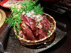 -山川小町·极番烧肉(新地假日广场店)