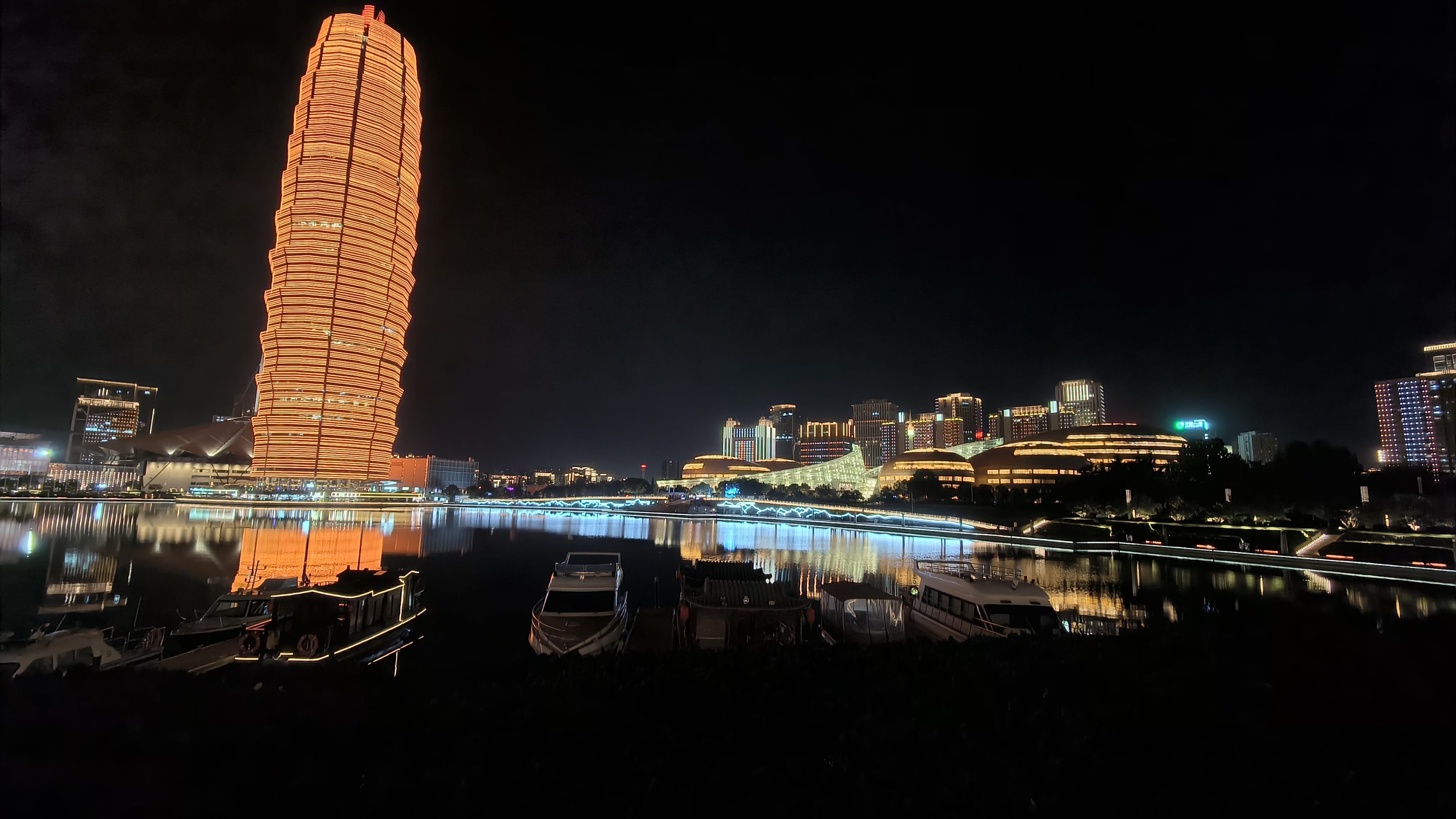 玉米楼图片夜景图片