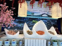 自助取餐区-中央电视塔旋转餐厅
