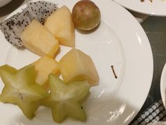 -广州万富希尔顿酒店·感趣自助餐厅·金秋蟹宴生蚝海鲜刺身