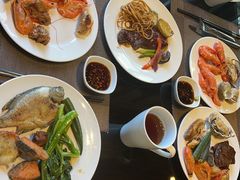 -大中华希尔顿酒店-念自助餐·嗨啤·小龙虾