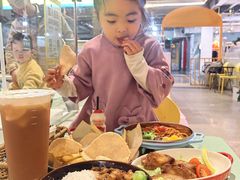 -萨卡屋亲子乐园·餐厅(龙山万物工场店)