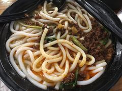 -丽虹云南过桥米线(兴工街店)