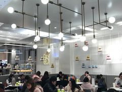 大堂-奈雪的茶(市百一店)