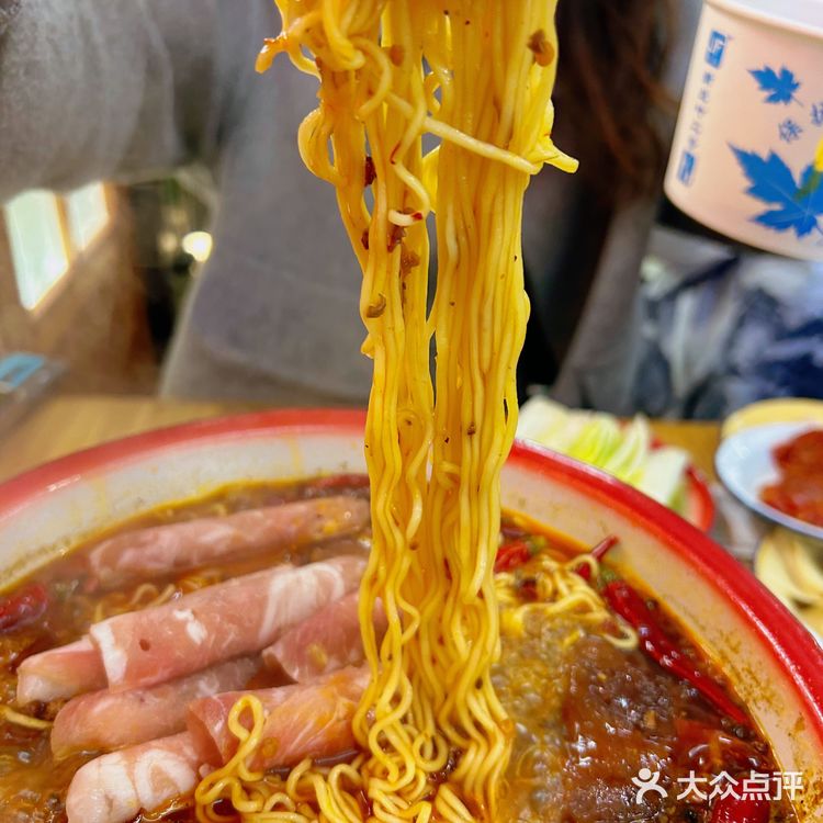 武汉最复古的市井麻辣烫