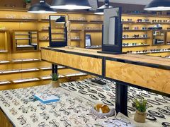 -罗伯特眼镜·蔡司官方授权(罗湖国贸店)