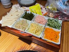 -野山舂·贵州现舂酸汤火锅(鸿通城店)