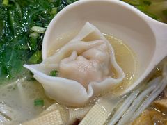 -魔都三兄弟酸辣粉·蘸卤炸串(虹桥万科店)