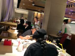 -海底捞火锅鲜切牛肉主题店(长寿路店)