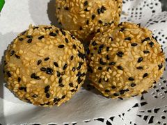 黑沙芝麻球-绿柠食堂(北外滩店)