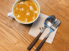 南瓜汤-HELLO 27 意面·沙拉·帕尼尼