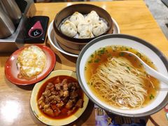 -弄堂咪道-饭香·面香·馄饨香(兴梅店)